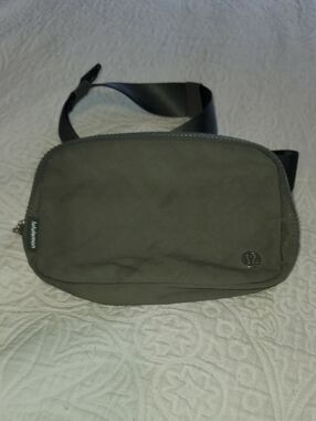 lululemon athletica Gray Belt Bag